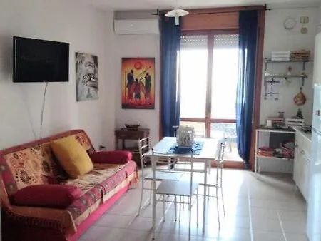 Monolocale Ludoleo Irl Daire Quartu SantʼElena
